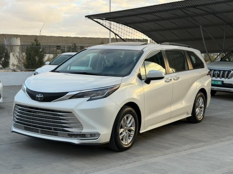 Toyota Sienna 2021 - 510 000 TMT - Балканабат - img 1