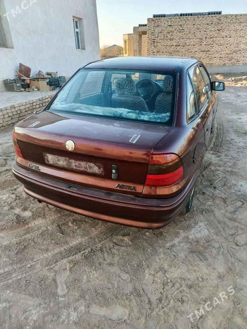 Opel Astra 1992 - 38 000 TMT - Şabat etr. - img 1