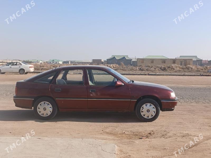 Opel Vectra 1990 - 30 000 TMT - етр. Туркменбаши - img 1