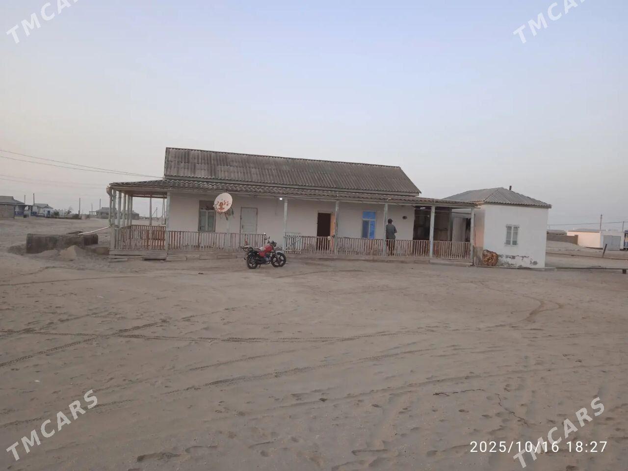 Esenguly etraby çekişler obasy - Esenguly - img 1