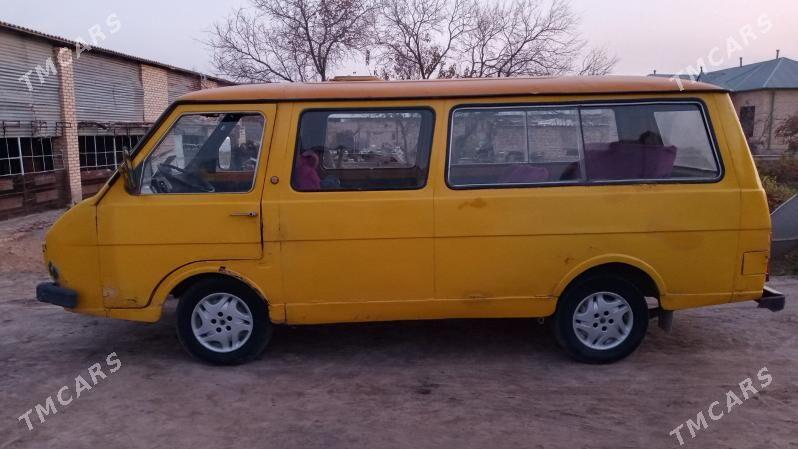 Raf Latvia 1993 - 13 000 TMT - Мары - img 1