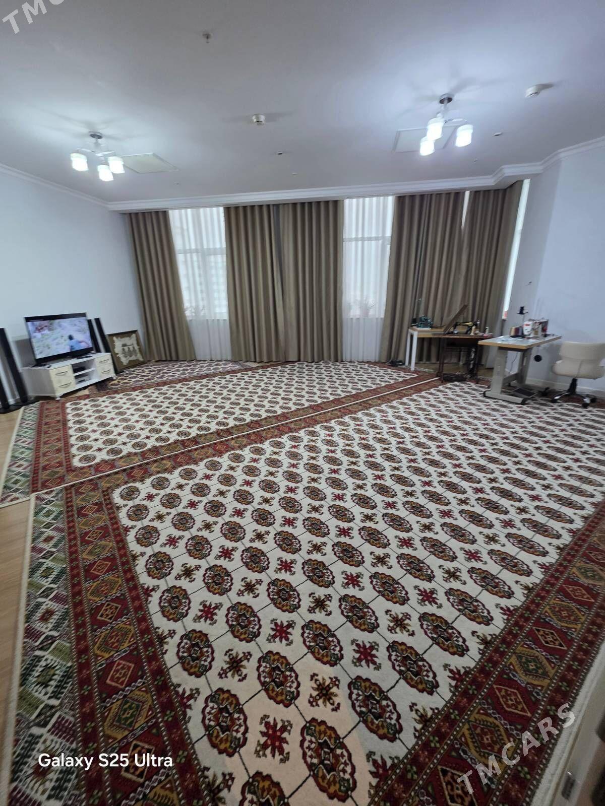 Олимпийский Елитга 3 комнат - Olimpiýa şäherçesi - img 1