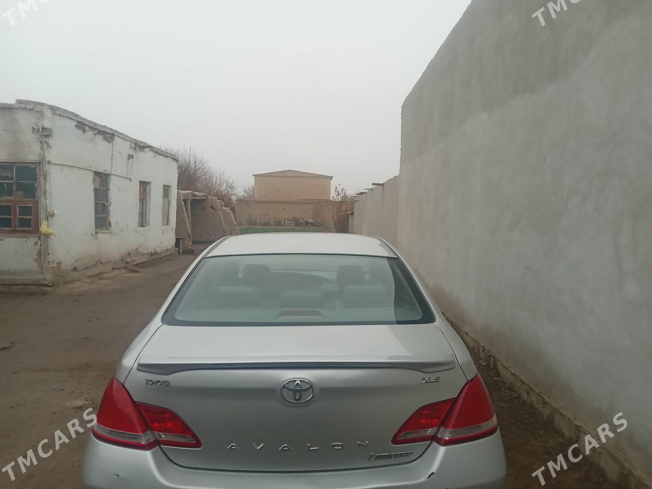 Toyota Avalon 2006 - 155 000 TMT - Чарджоу - img 1