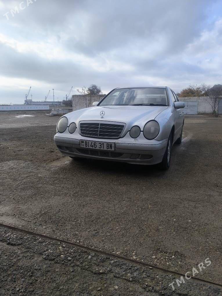 Mercedes-Benz E320 2001 - 115 000 TMT - Туркменбаши - img 1