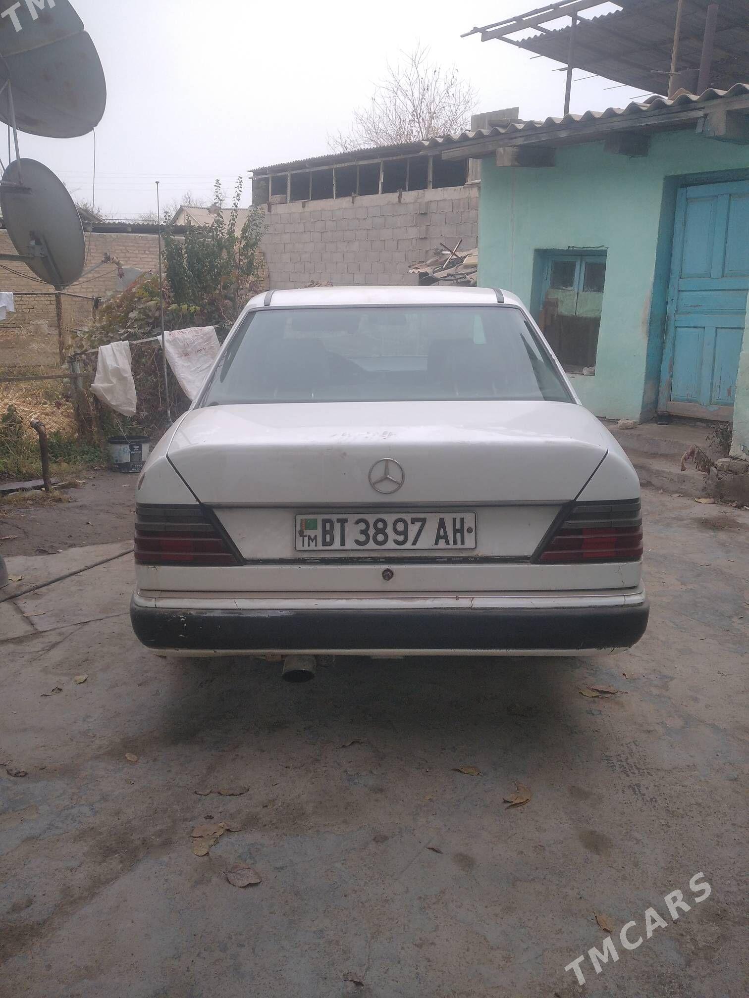 Mercedes-Benz 190E 1989 - 24 000 TMT - Теджен - img 1