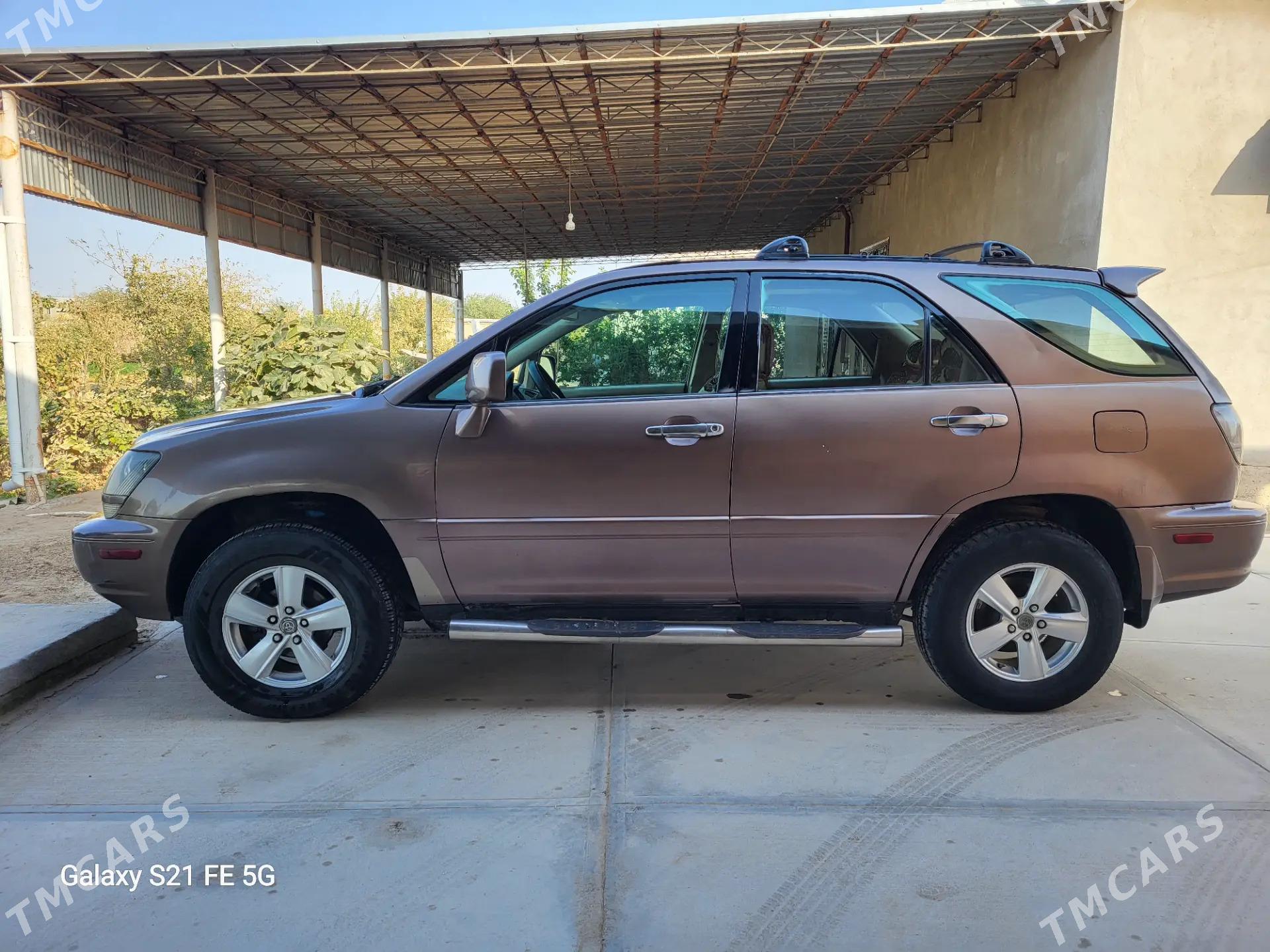 Lexus RX 300 1999 - 210 000 TMT - Ёлётен - img 1