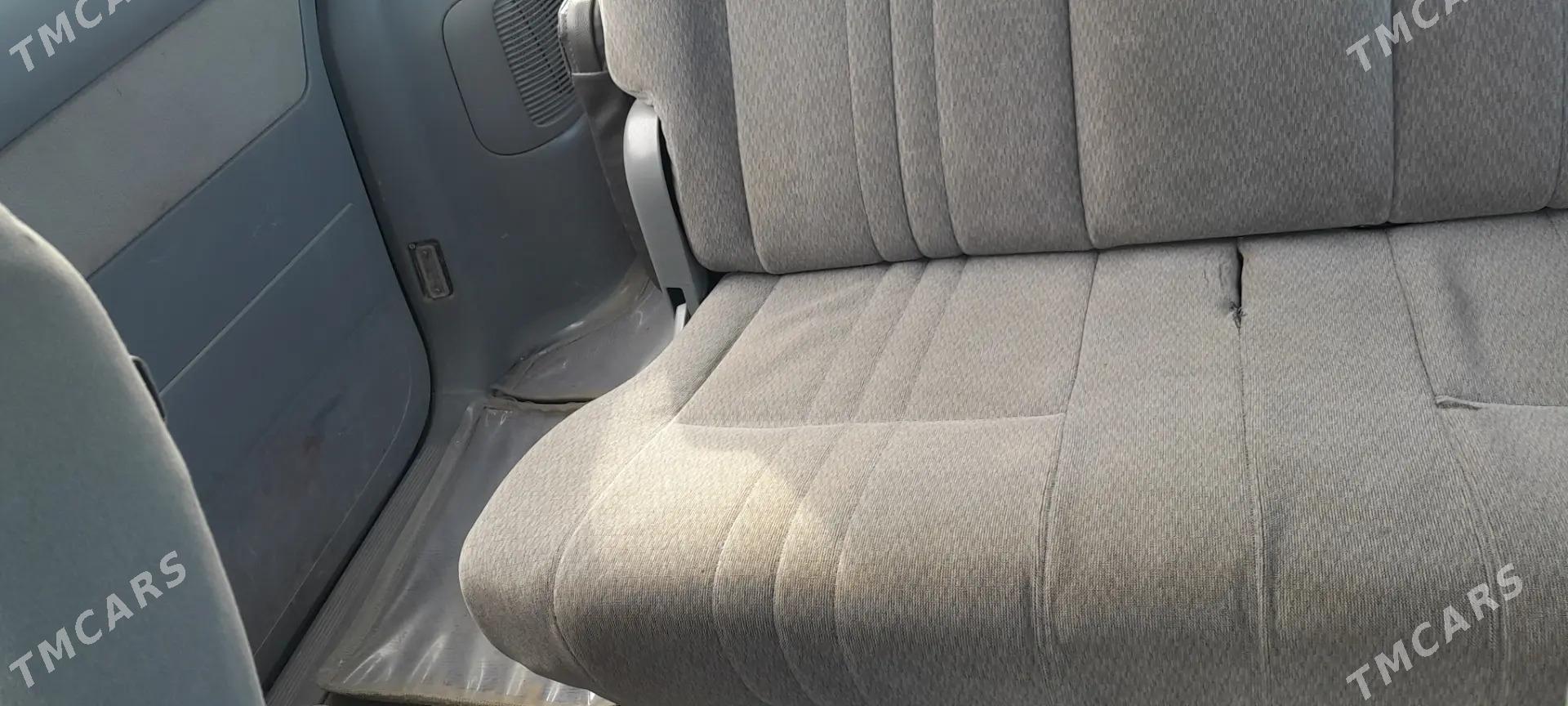 Toyota Sienna 2001 - 150 000 TMT - Этрек - img 1