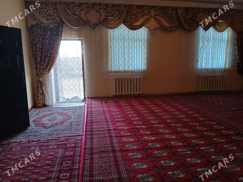 satlyk jaý - Ruhubelent etraby - img 1