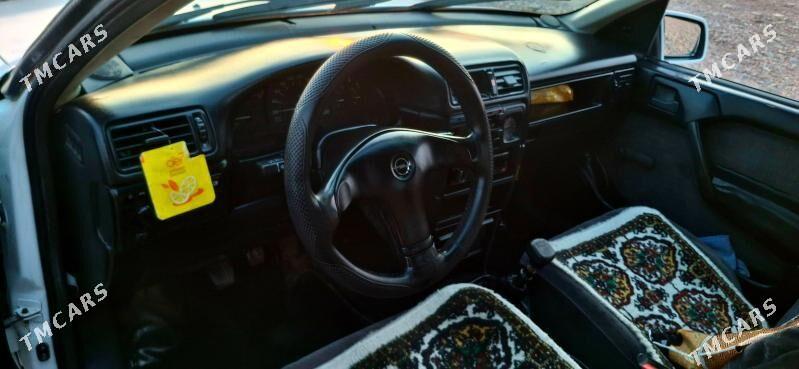 Opel Vectra 1993 - 38 000 TMT - Gubadag - img 1