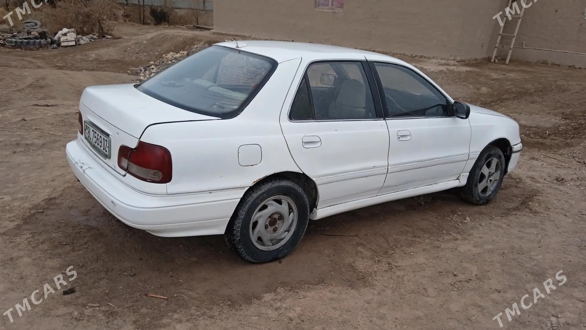 Hyundai Elantra 1995 - 20 000 TMT - Акдепе - img 1