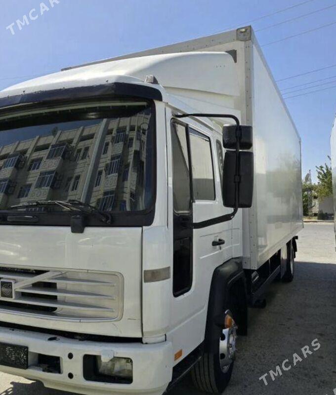 Volvo EURO 4 2003 - 340 000 TMT - Türkmenabat - img 1