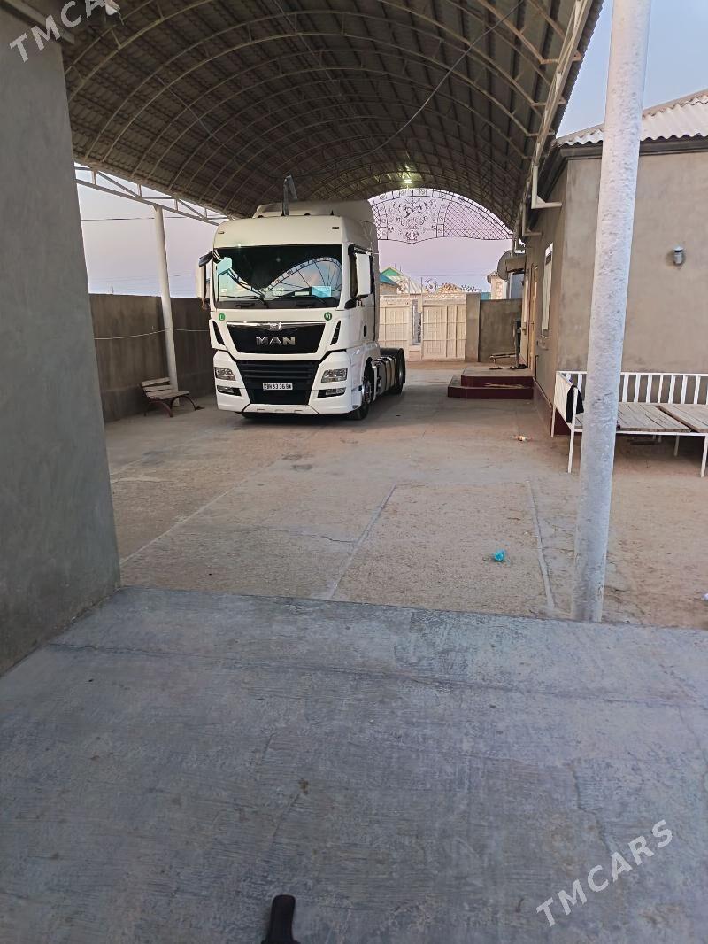 Man TGX 2019 - 1 360 000 000 TMT - Гумдаг - img 1