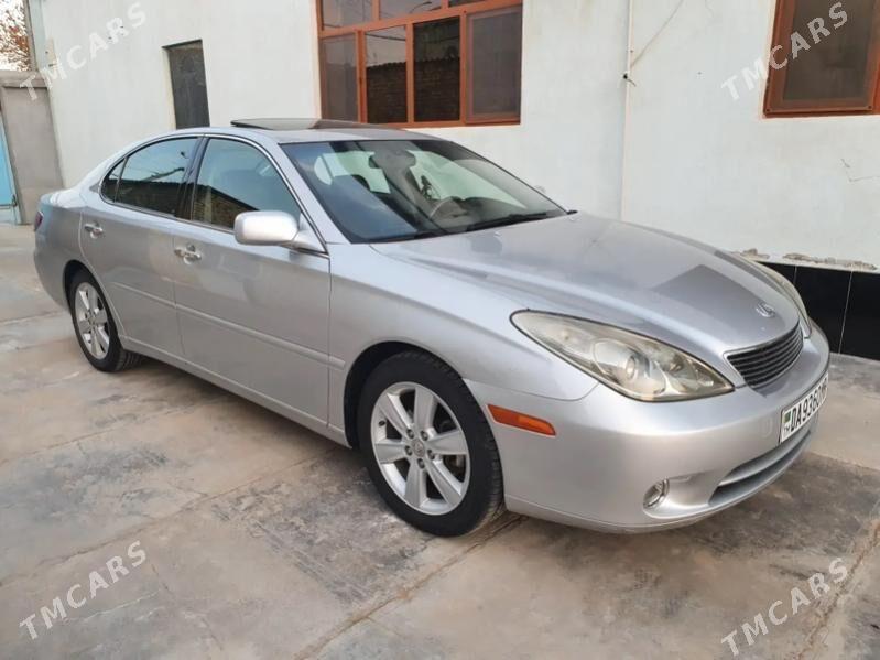 Toyota Camry 2004 - 250 000 TMT - Байрамали - img 1