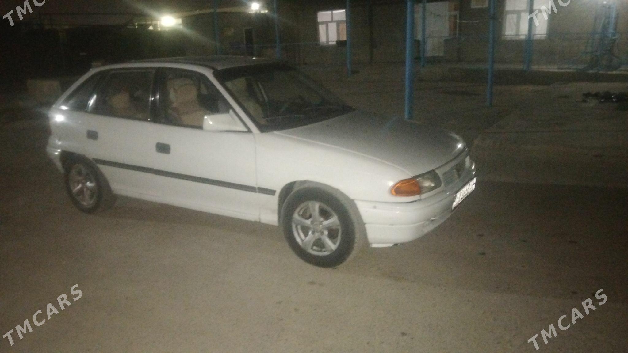 Opel Astra 1992 - 32 000 TMT - Гёкдепе - img 1