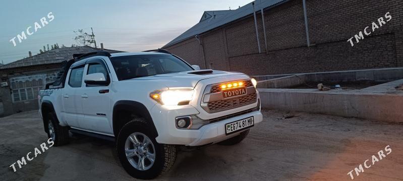 Toyota Tacoma 2018 - 400 000 TMT - Мары - img 1