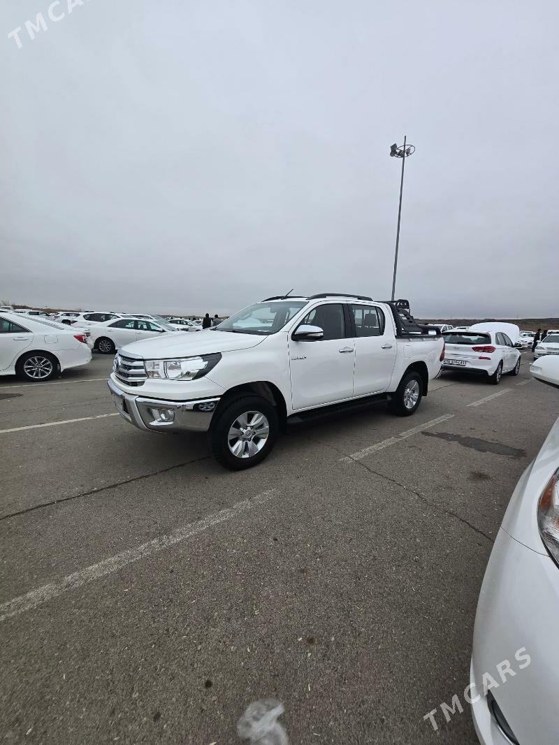Toyota Hilux 2017 - 495 000 TMT - Ашхабад - img 1