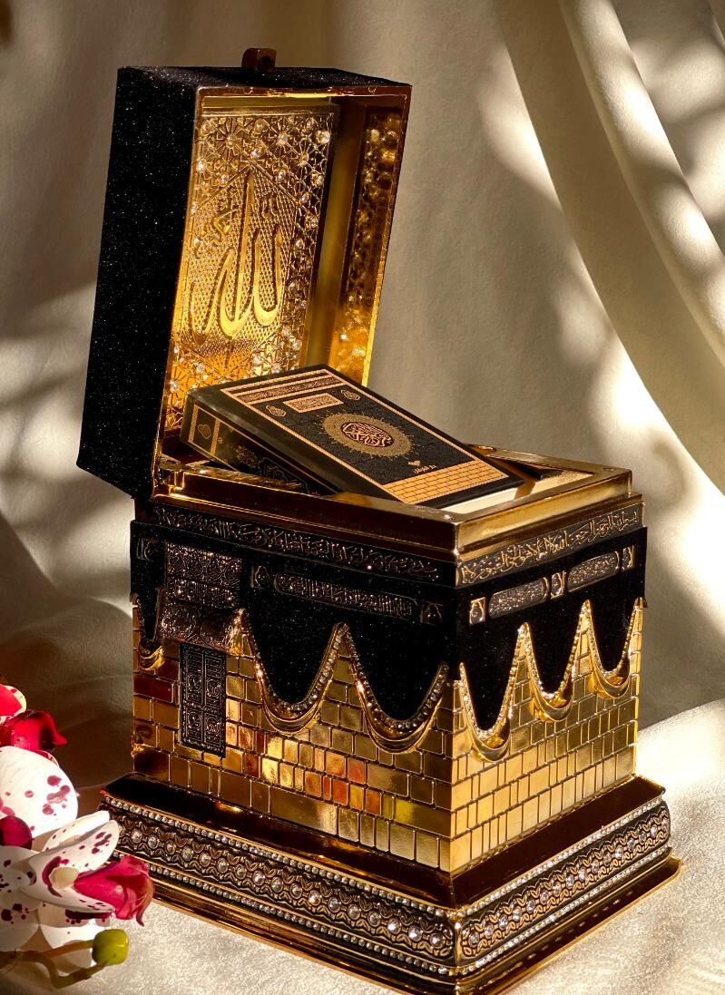 suwenir - "Алтын Асыр" Гундогар базары ( Толкучка) - img 1