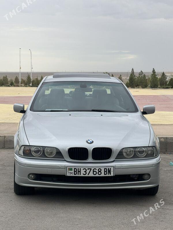 BMW E39 2002 - 138 000 TMT - Балканабат - img 1