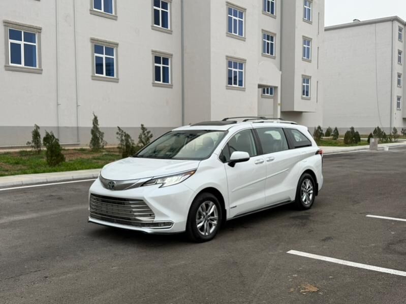 Toyota Sienna 2021 - 551 600 TMT - Мары - img 1