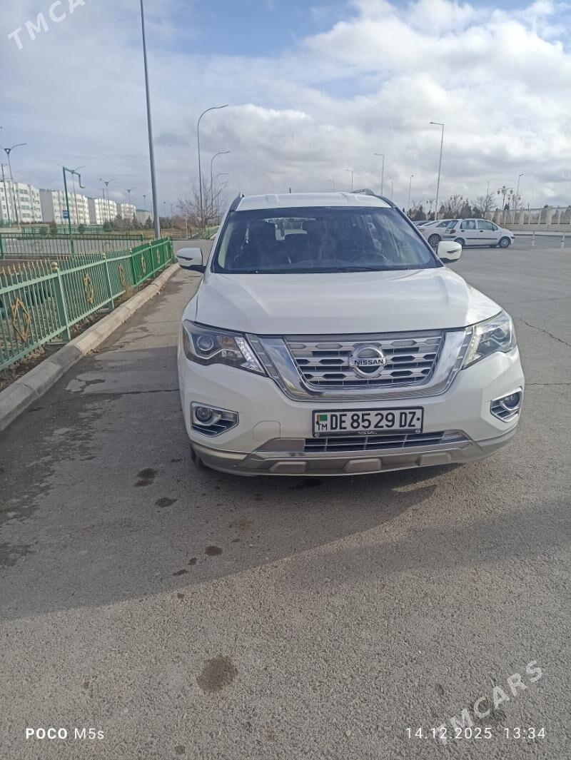 Nissan Pathfinder 2018 - 260 000 TMT - Дашогуз - img 1