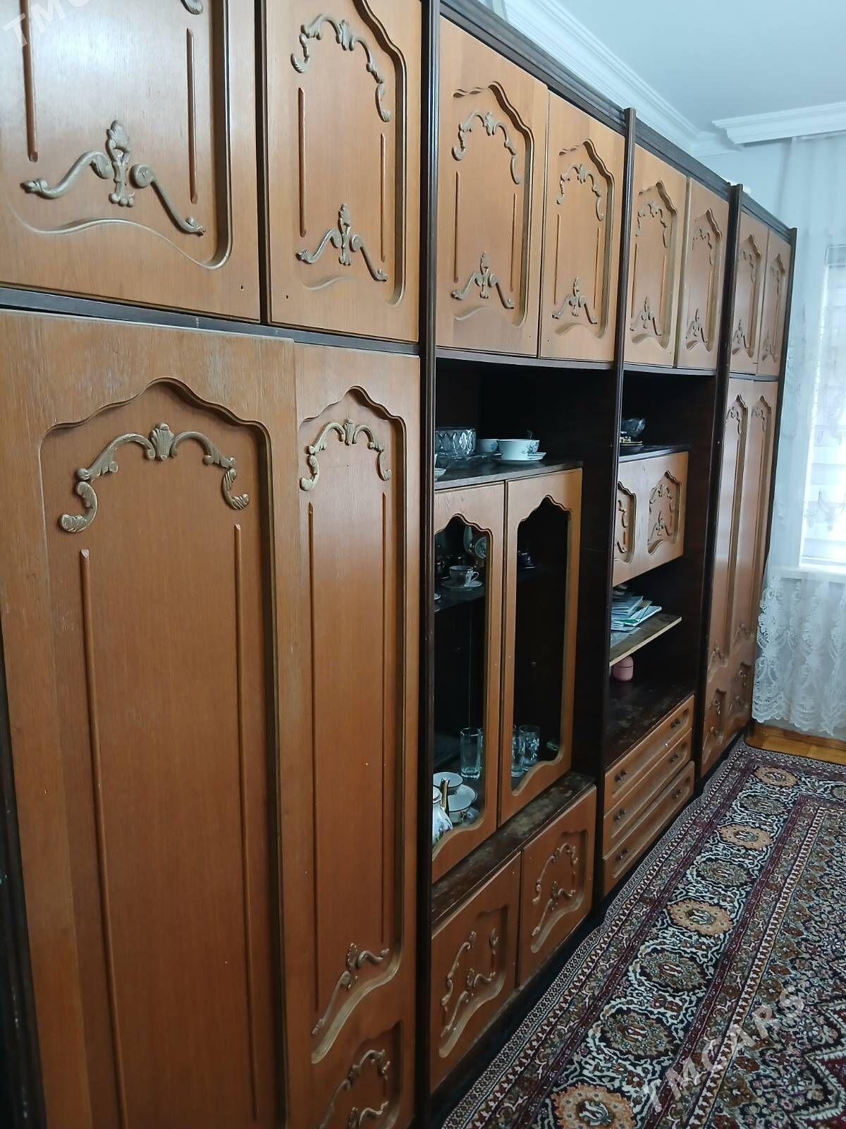 Шкаф сервант - Мир 3 - img 1