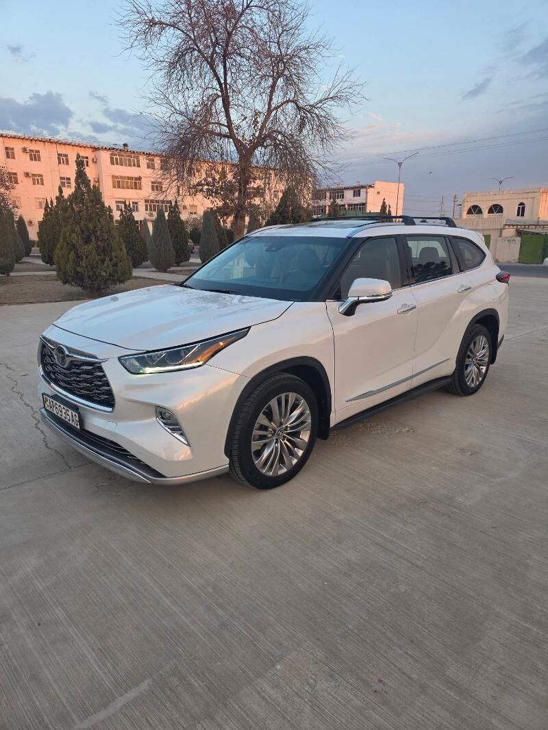 Toyota Highlander 2022 - 624 000 TMT - Бузмеин ГРЭС - img 1