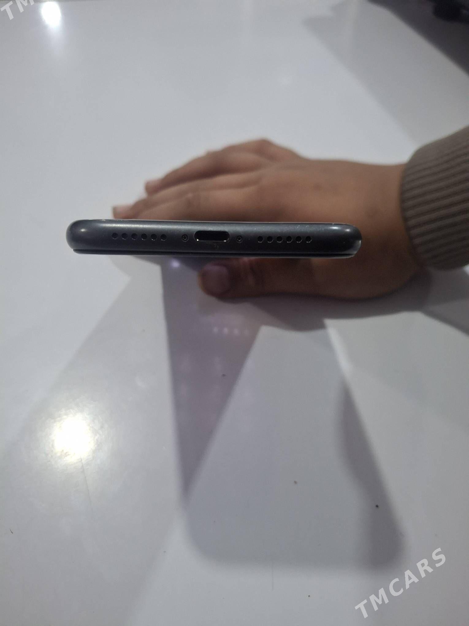 iphone11 - Дянев - img 1