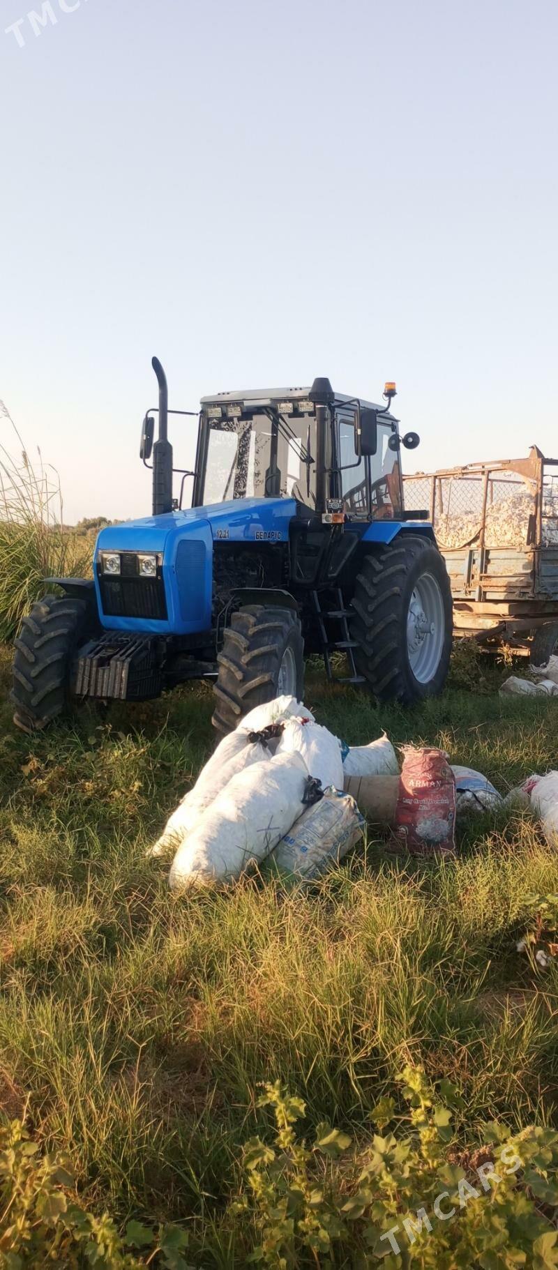 MTZ 82 2007 - 20 000 TMT - Mary - img 1