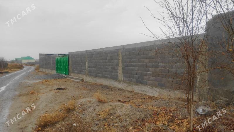 Ýarajyda satlyk howly jaý. - Бахарден - img 1