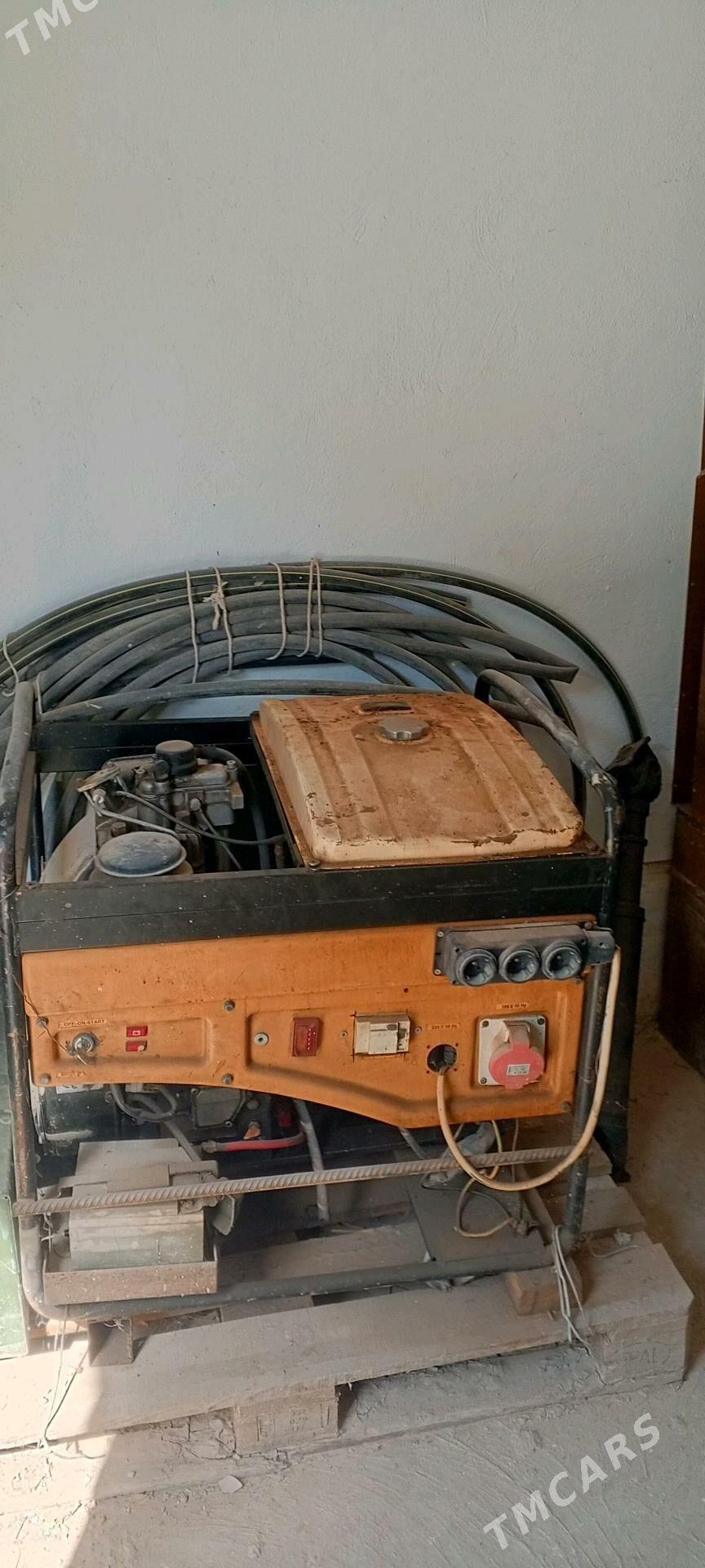 Dizelnyý Generator - Анев - img 1