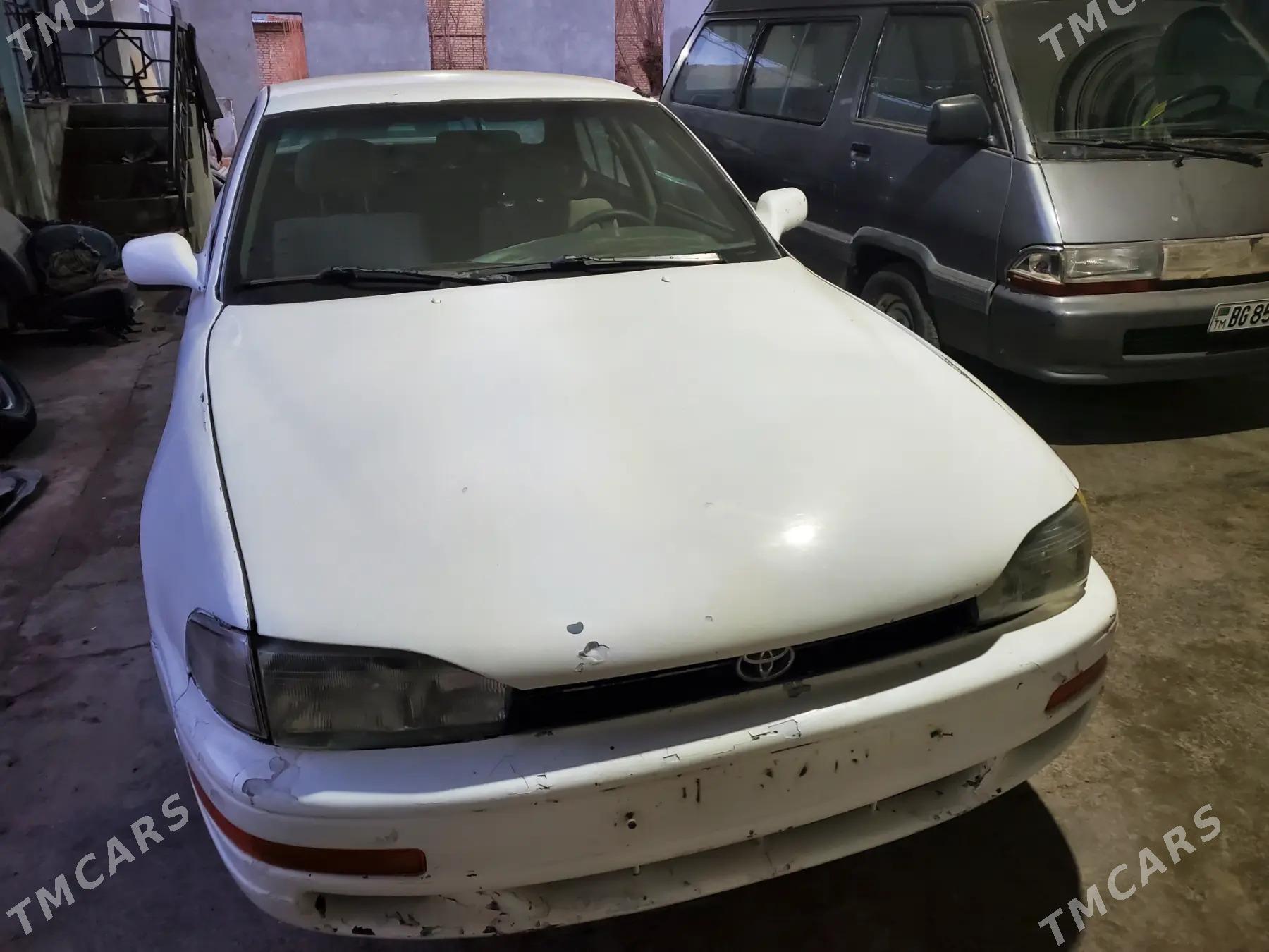 Toyota Camry 1994 - 75 000 TMT - Фарап - img 1