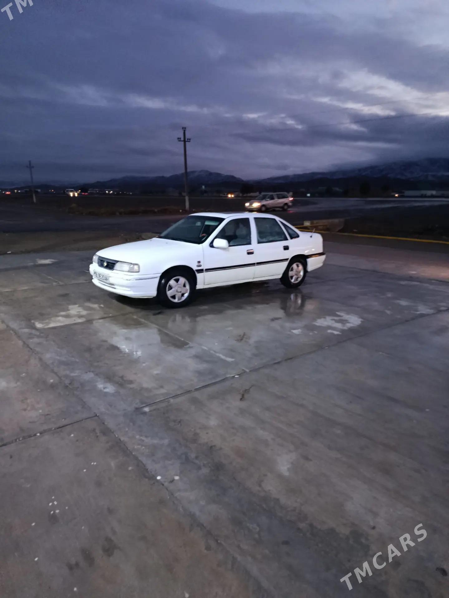 Opel Vectra 1992 - 42 000 TMT - Bäherden - img 1