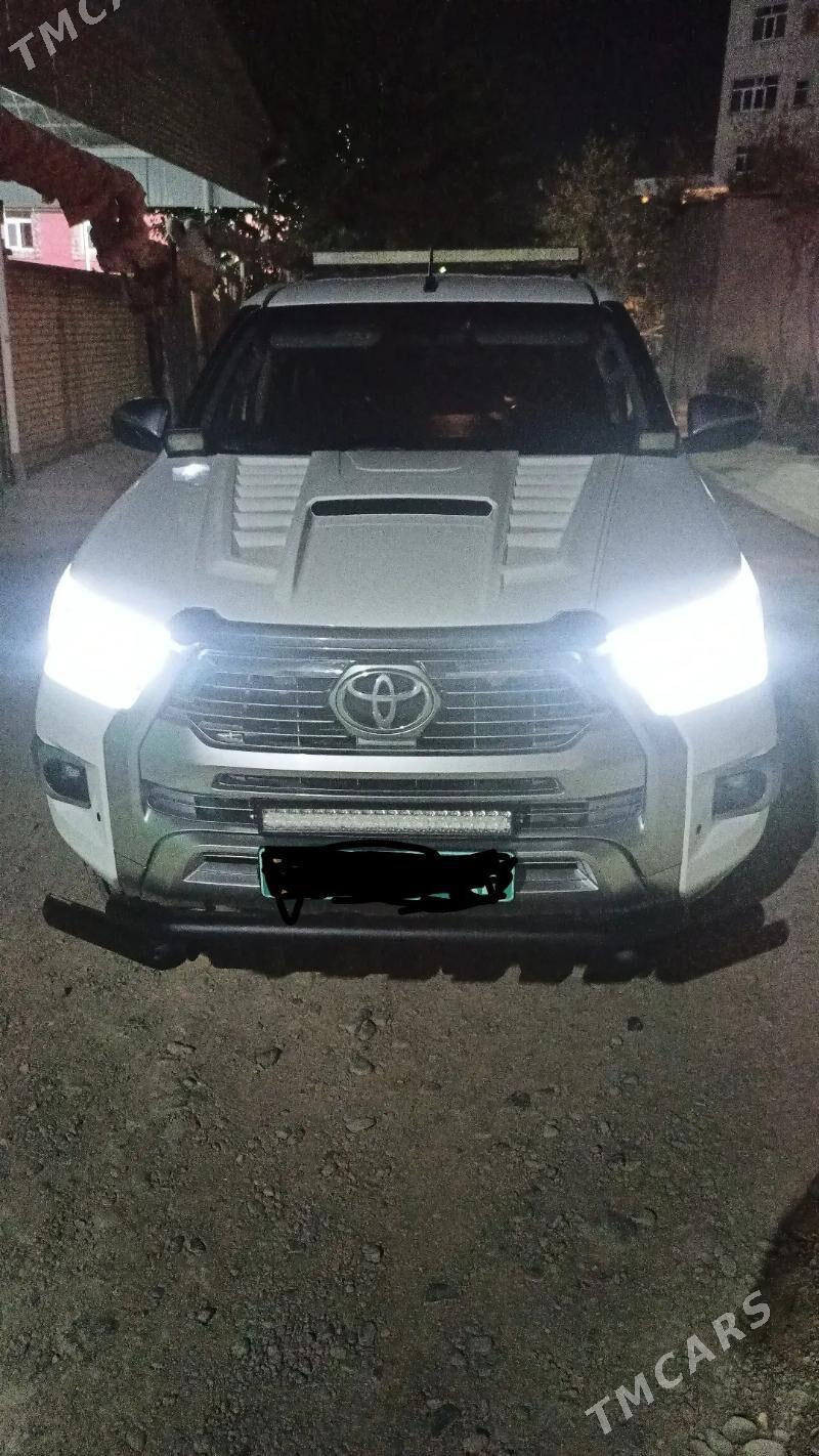 Toyota Hilux 2021 - 600 000 TMT - Türkmengala - img 1