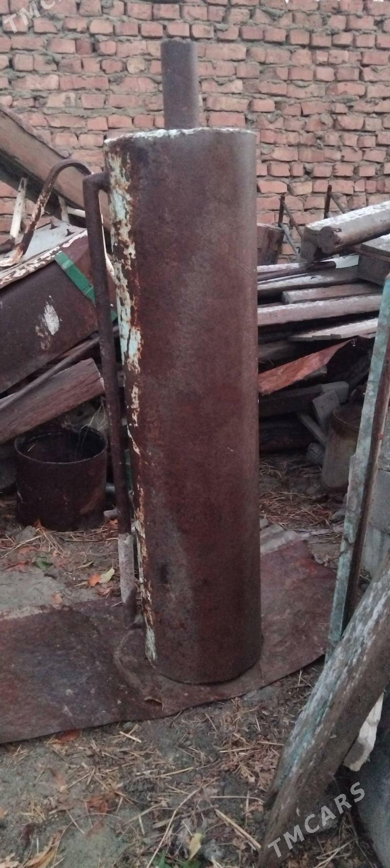 Titan - Бахарден - img 1