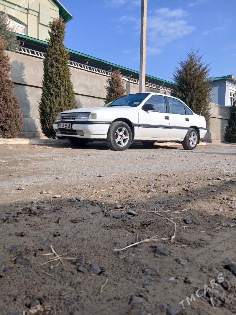 Opel Vectra 1990 - 31 000 TMT - Сейди - img 1