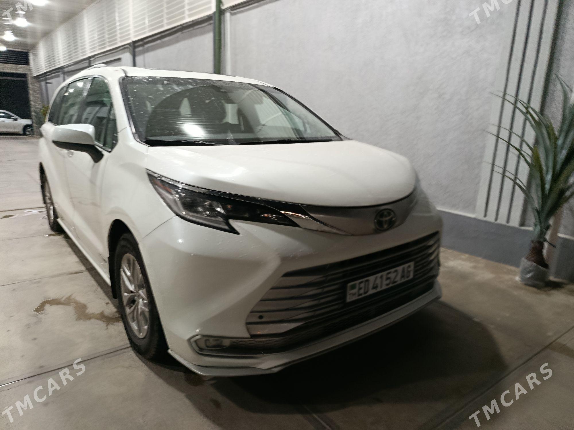 Toyota Sienna 2022 - 600 000 TMT - Aşgabat - img 1