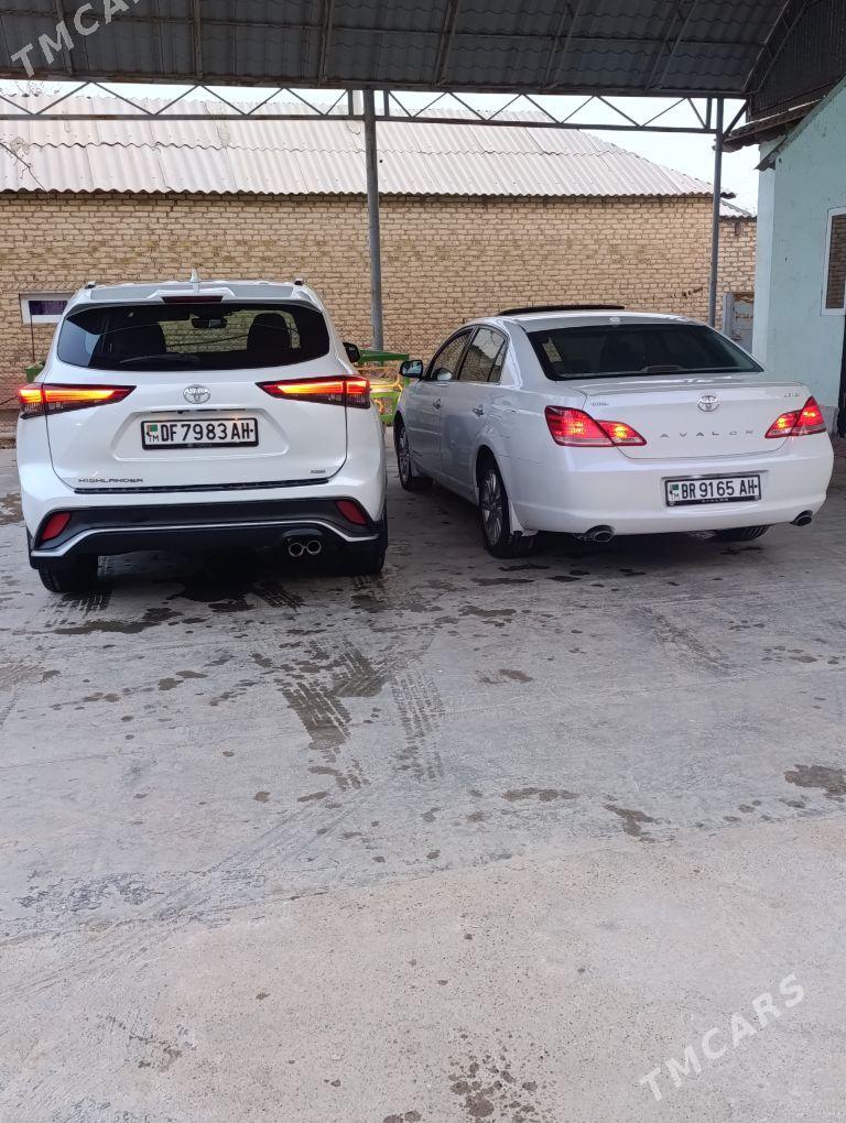 Toyota Avalon 2008 - 200 000 TMT - Теджен - img 1