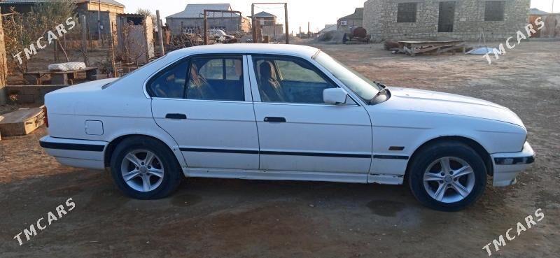 BMW 528 1990 - 27 000 TMT - Этрек - img 1