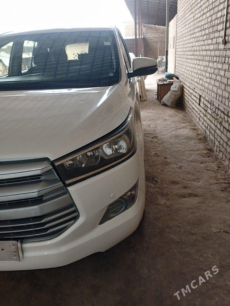 Toyota Innova 2020 - 260 000 TMT - Керки - img 1