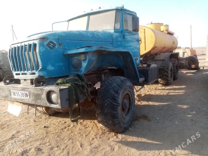 Ural 4320 2008 - 190 000 TMT - Гумдаг - img 1