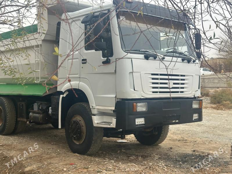 Howo Sinotruk 2012 - 310 000 TMT - Kaka - img 1