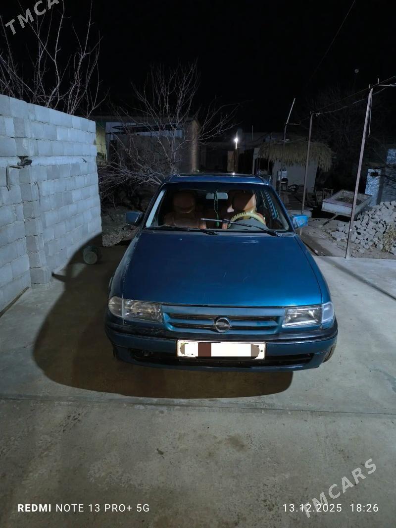 Opel Astra 1993 - 40 000 TMT - Шабатский этрап - img 1