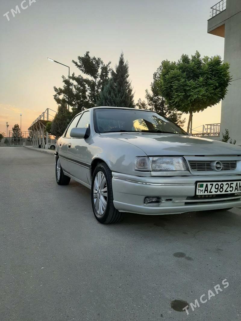 Opel Vectra 1992 - 65 000 TMT - 1 мкр - img 1