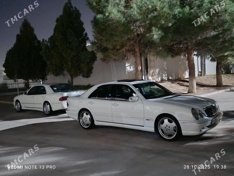 Mercedes-Benz E55 AMG 2000 - 168 000 TMT - Gyzylarbat - img 1