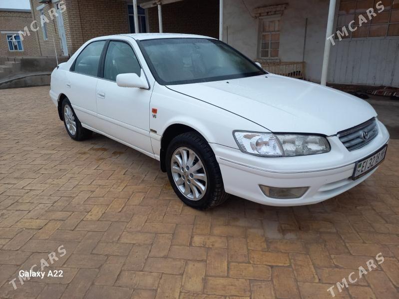 Toyota Camry 2000 - 130 000 TMT - Baýramaly - img 1
