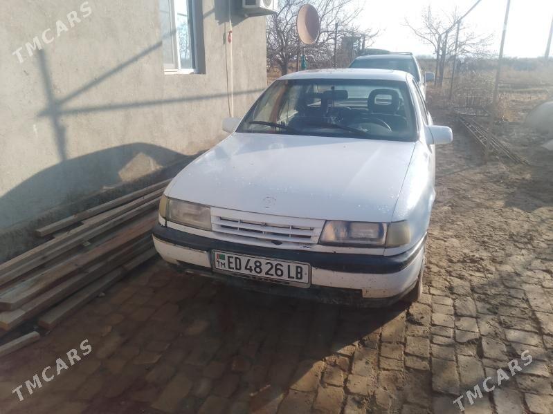 Opel Vectra 1990 - 30 000 TMT - Достлук - img 1