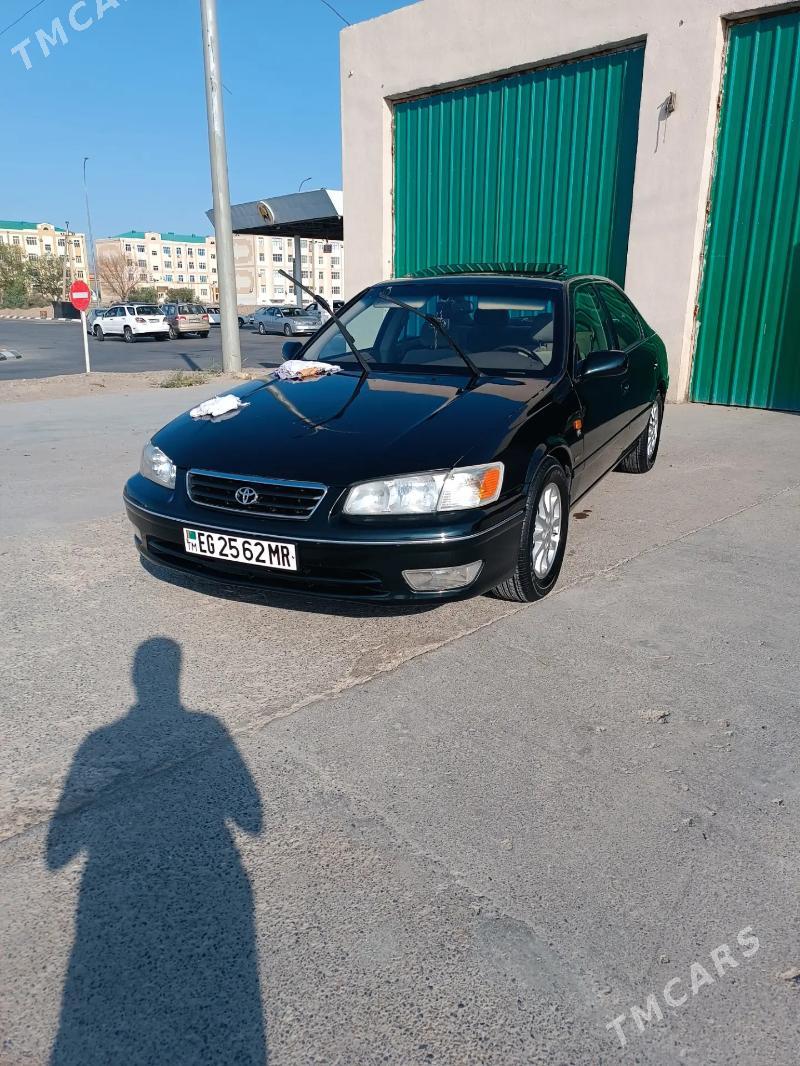 Toyota Camry 2001 - 160 000 TMT - Мары - img 1