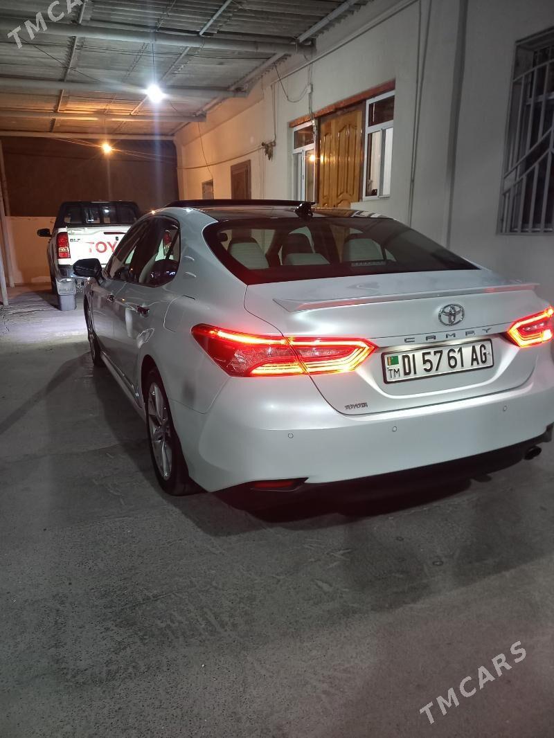 Toyota Camry 2021 - 400 000 TMT - Багир - img 1