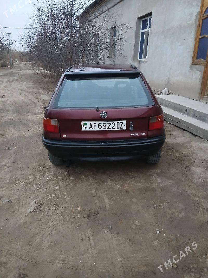 Opel Astra 1992 - 28 000 TMT - Шабатский этрап - img 1