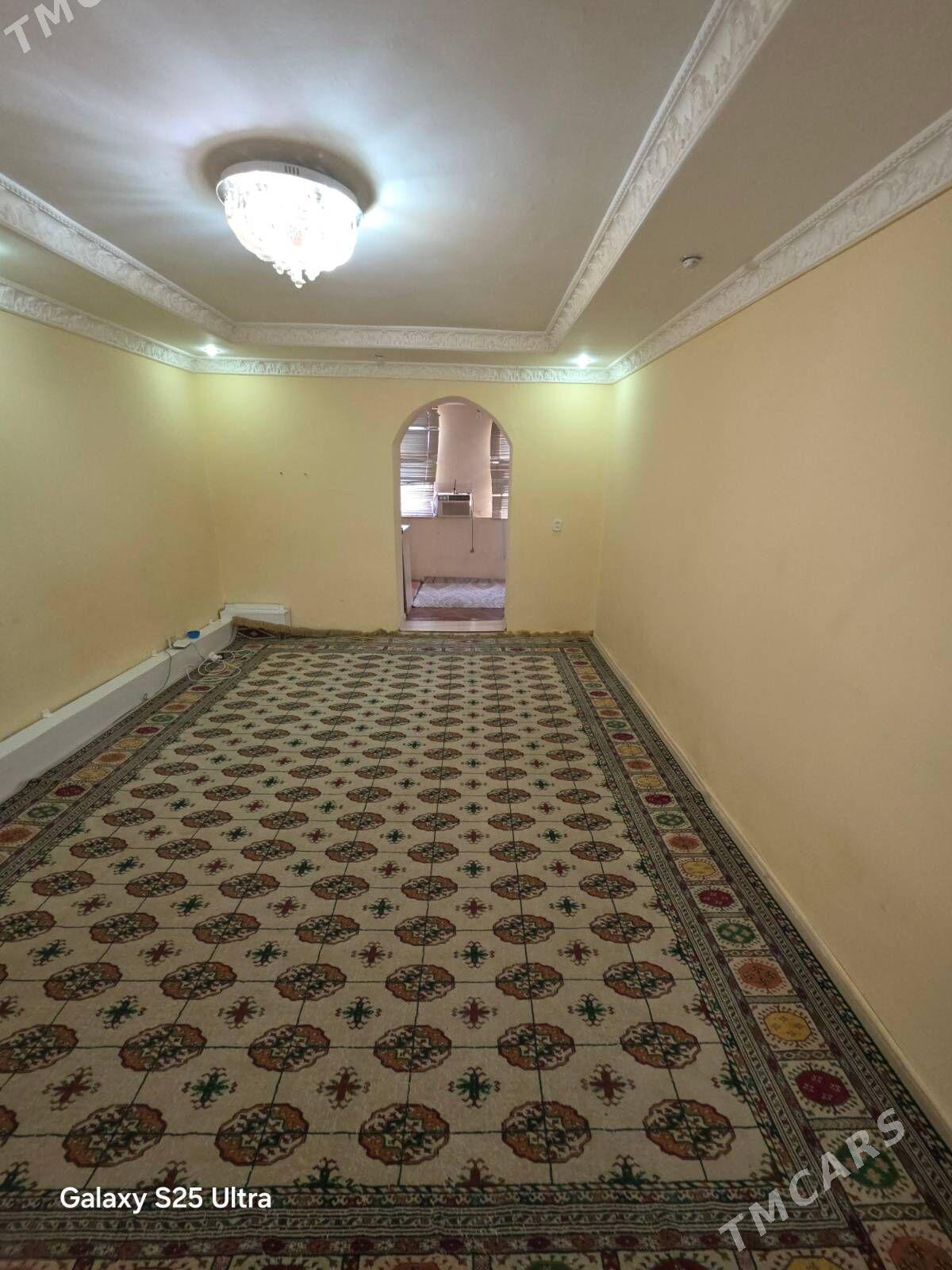 30Mkr 7nji bazarn yani - 30 мкр - img 1